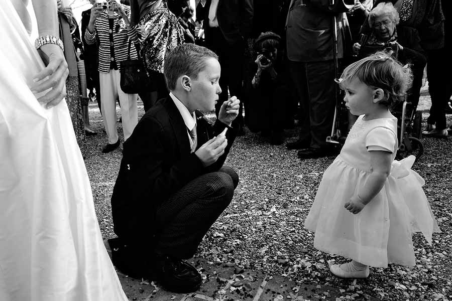 page-boy-bridesmaid-bubbles